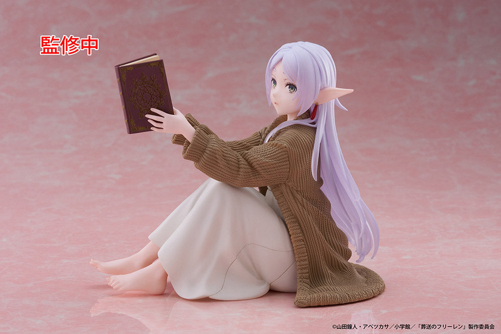 Frieren: Beyond Journey's End - Desktop Cute Prize Figure - Frieren (Roomwear Ver.)