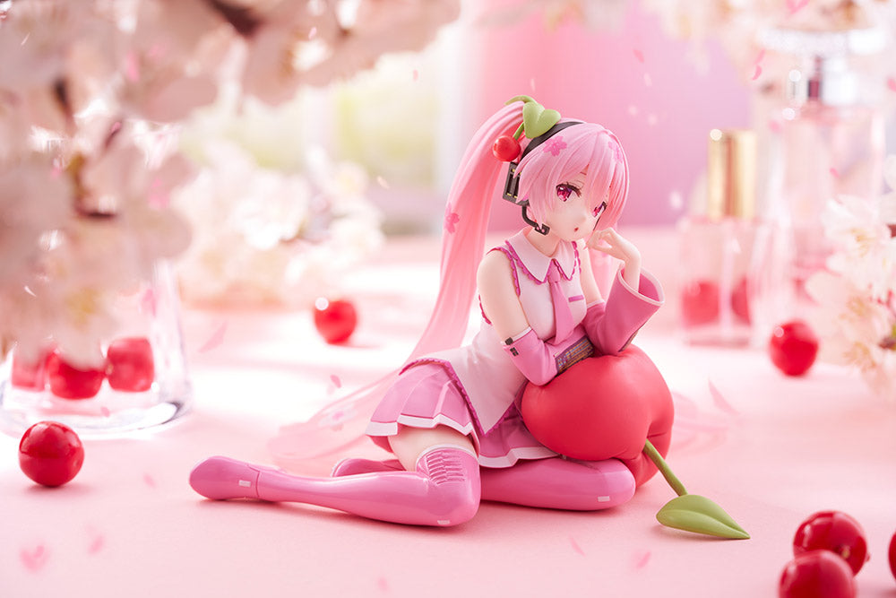 Hatsune Miku - Sakura Miku - Desktop Cute Prize Figure (Cherry Cushion Ver.)
