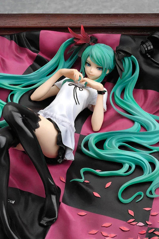 Hatsune Miku - World is Mine (Brown Frame) - 1/8 Scale Figure